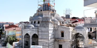izmirde-kurucesme-merkez-camii-yeni-yuzune-kavusuyor-LXKjcO1Y.webp