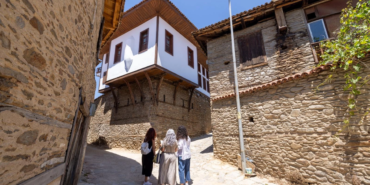 izmirin-tarihi-mirasina-koruma-kalkani-XOdyZOjY.webp