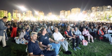 kayseri-talasta-yaz-aksamlari-acik-hava-sinemasiyla-renklendi-tv69c39y.jpg