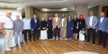 kocaelide-baskan-buyukakin-sampiyonlari-agirladi-IM7v3vbP.webp