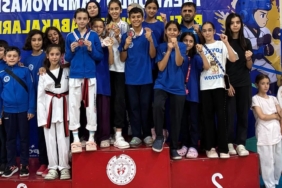 kocaelinin-gururu-kagitspor-kursulerden-inmiyor-nQhSzRXi.jpg