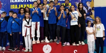 kocaelinin-gururu-kagitspor-kursulerden-inmiyor-nQhSzRXi.jpg