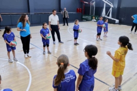 konya-karatay-yaz-spor-okullarinda-heyecan-Es5n2r4f.jpg