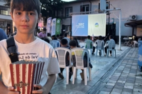 sakaryanin-yaz-sinemasi-ilcelerde-yaz-aksamlarina-renk-katiyor-V4lpELX6.jpg