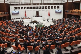 tbmmde-ogrenci-affi-teklifinde-ilk-13-madde-kabul-edildi-akademik-sahtecilige-agir-yaptirim-d4mDIj8e.jpg