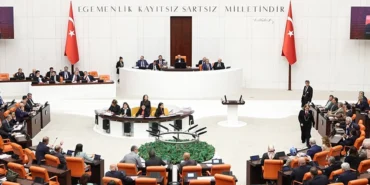 tskyi-ilgilendiren-kanun-teklifi-yasalasti-uzman-erbas-subay-ve-kamu-istihdamina-yeni-duzenlemeler-WYwgHnpG.webp