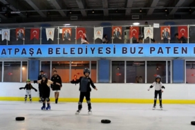 yaz-aylarinda-serinleten-adresi-dagyakasi-buz-pisti-ce2NUZ6V.jpg