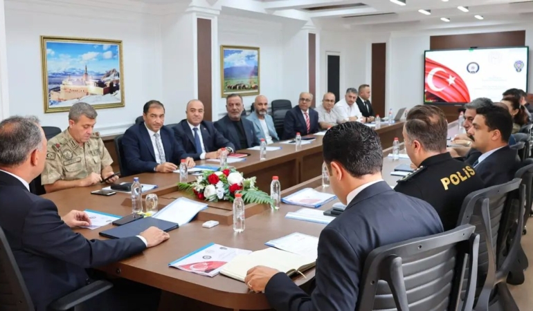 agri-valiliginde-spor-guvenligi-zirvesi-Sgv4ESxF.jpg