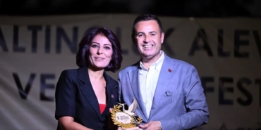 altinoluk-alevi-kultur-ve-sanat-festivali-renkli-anlara-sahne-oldu-6srhEKOj.jpg