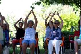 antalya-muratpasada-yoga-ile-aktif-yas-aliyorlar-prYQXkxS.jpg