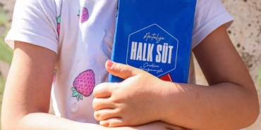 antalyada-halk-sut-projesi-2026da-450-bin-litre-sut-dagitti-Y3SlvUz8.jpg