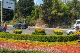 antalyada-yesil-alanlarda-genel-temizlik-ve-bakim-yapildi-OpPthzgM.jpg