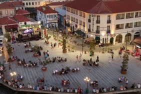 ayvalik-tarihi-gumruk-meydanina-kavustu-T8k3ZJ3g.jpg