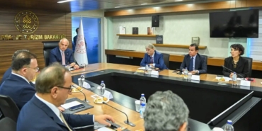 bakan-ersoy-hizmet-ihracatinda-yeni-hedefleri-degerlendirdi-5qrXeQbH.jpg