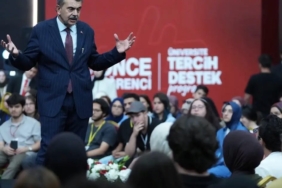 bakan-tekin-universite-adaylariyla-tecrube-paylasti-5lMPdmmu.jpg