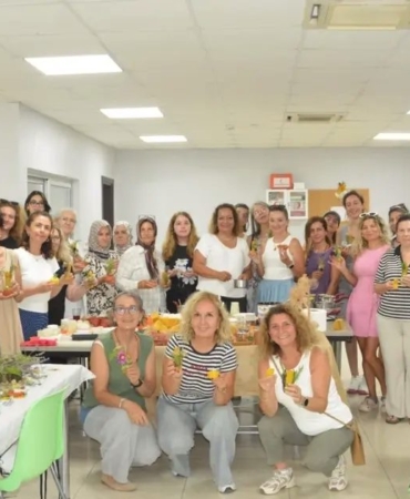 balikesirde-balmumu-mum-atolyesine-yogun-ilgi-V3eNEPbT.jpg