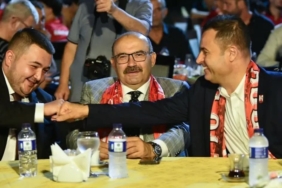 balikesirspor-sevdasi-icin-memleket-tek-yurek-6mwBy1CF.jpg