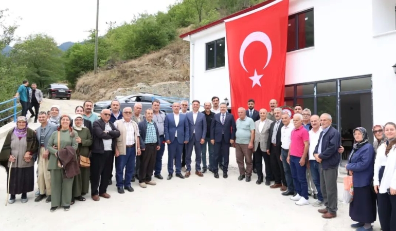 baskan-genc-mackada-yayla-yolu-mujdesi-YNEahtyY.jpg