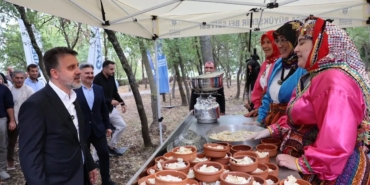 baskan-vekili-biba-bursanin-sofrasi-bursanin-tarihidir-BWh6QRde.jpg