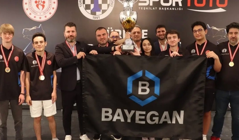 bayegan-pendik-satranctan-ust-uste-ucuncu-sampiyonluk-q7bMvckJ.jpg