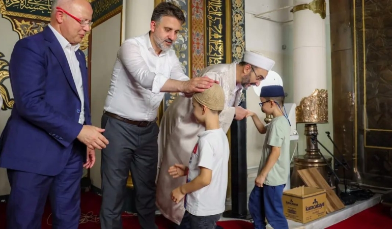 bursa-buyuksehirden-mevlid-kandiline-yakisir-etkinlik-wtKTICaV.jpg
