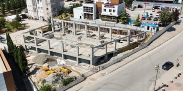 bursa-inegolde-alanyurt-yuzme-havuzunda-calismalar-tam-gaz-Z4JTSijQ.jpg