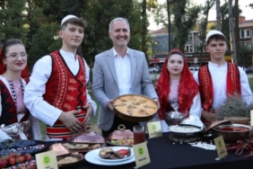 bursa-inegolun-lezzetleri-vitrine-cikiyor-EEunllvu.jpg