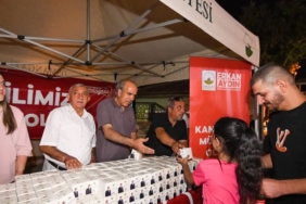bursa-osmangazide-mevlit-kandilinde-geleneksel-ikram-yB9fwCmZ.jpg