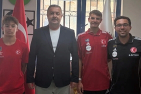 bursa-osmangazinin-milli-gururlari-dunya-sampiyonasinda-XeSK8J3g.jpg