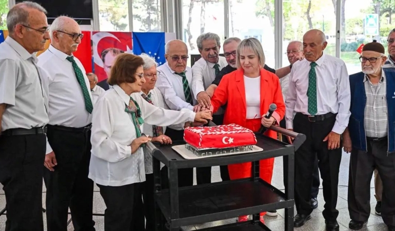bursada-7den-70e-30-agustos-sevinci-WyKQCVf7.jpg