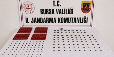 bursada-tarihi-eser-operasyonu-273-sikke-ve-18-obje-ele-gecirildi-p3B2BeK8.jpg