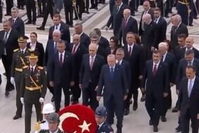 buyuk-zaferin-104-yil-donumunde-devlet-erkani-anitkabirde-uLgrxTXb.jpg