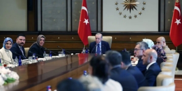 cumhurbaskani-erdogan-sehit-yakinlari-ve-gazileri-agirladi-SxSyF19J.jpg