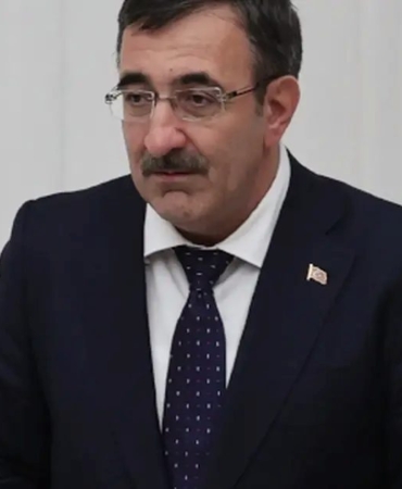 cumhurbaskani-yardimcisi-yilmaz-enflasyonla-mucadelede-kararli-politikalar-surecek-b6gjz56N.jpg