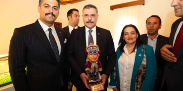 dagderden-bakan-ciftciye-keles-bebegi-KUGxNN7t.jpg