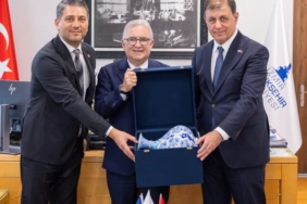 dominik-ankara-buyukelcisi-loradan-izmir-buyuksehire-ziyaret-sSOvEPa3.jpg