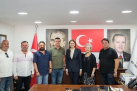 edirne-gazeteciler-derneginden-ak-partiye-25-yil-ziyareti-2IhwFZDU.jpg