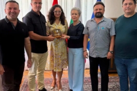 edirneli-gazetecilerden-bulgaristan-konsolosuna-ziyaret-FQepkXWl.jpg