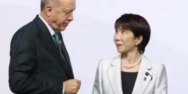 erdogan-japonya-basbakani-takaici-ile-gorustu-isbNnqgQ.jpg