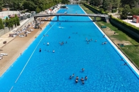 eskisehirde-kentpark-yapay-plaji-yeni-sezonda-hizmete-acildi-ZFDarUc1.jpg