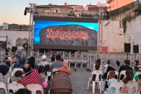 gebzede-mahallemde-sinema-var-suruyor-6XD9Pjir.jpg