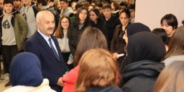 gebzede-universite-egitim-destegi-icin-basvurular-basladi-Lzv8H8Wa.jpg