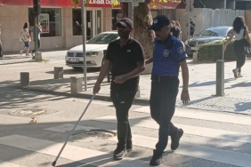 gorme-engelli-vatandasa-kocaeli-zabitasindan-destek-eli-MOkvDZIB.jpg