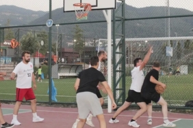 imo-bursa-subesinden-sokak-basketbolu-heyecani-wTT3DaNU.jpg