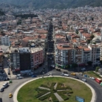 izmir-balcovanin-caddeleri-cicek-gibi-oldu-FazlDMpY.jpg