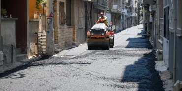 izmir-bornovada-camdibi-sokaklari-asfaltla-yenileniyor-VNAeWjgK.jpg