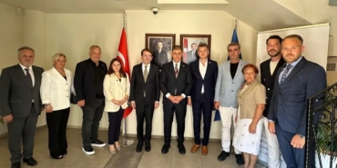 izmir-ile-kosova-arasindaki-iletisim-gucleniyor-ClwFLhnO.jpg