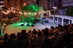 izmirde-zeytin-agacinin-altinda-gece-makami-ezgileri-PMe1Yjfx.jpg