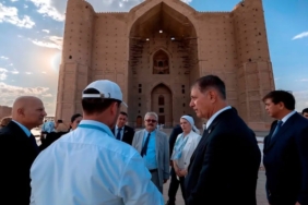 izmirden-kazakistan-cikarmasi-izmir-ile-uc-kent-arasinda-ticaret-ve-kultur-koprusu-hedefi-OWJQ8rSD.jpg