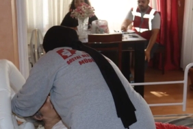 izmit-belediyesi-evde-bakim-hizmetine-kesintisiz-devam-ediyor-Z2dVTHJb.jpg